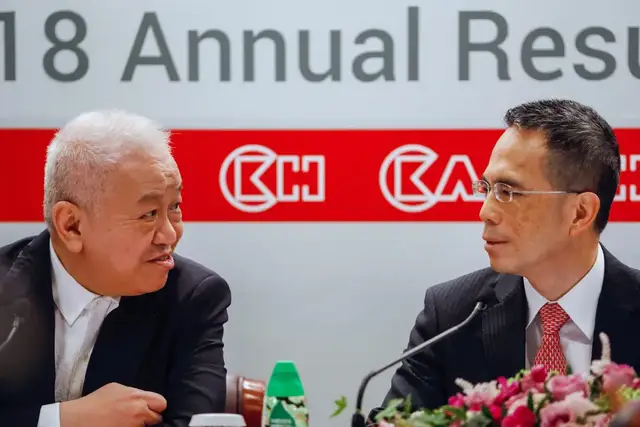 霍建宁打辅助，李嘉诚家族攒下1600亿现金