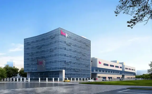 霍建宁打辅助	，李嘉诚家族攒下1600亿现金